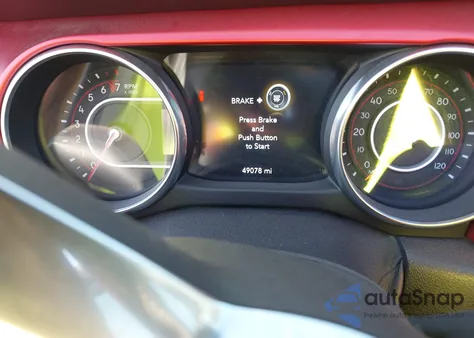 2019 Jeep Wrangler Unlimited Rubicon 4X4 z USA, uszkodzony, nr VIN 1C4HJXFG2KW584897